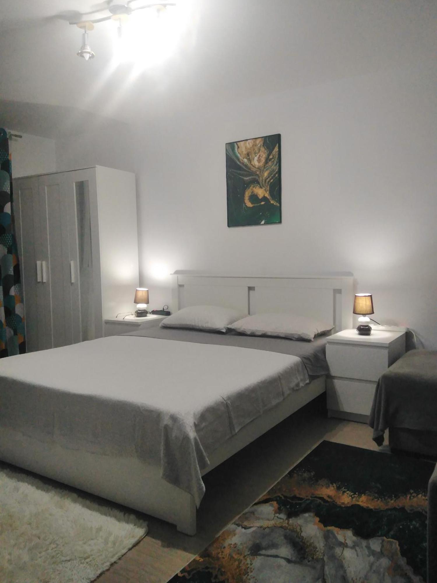 Appartement Garsoniera Rebecca à Tîrgu Ocna Extérieur photo